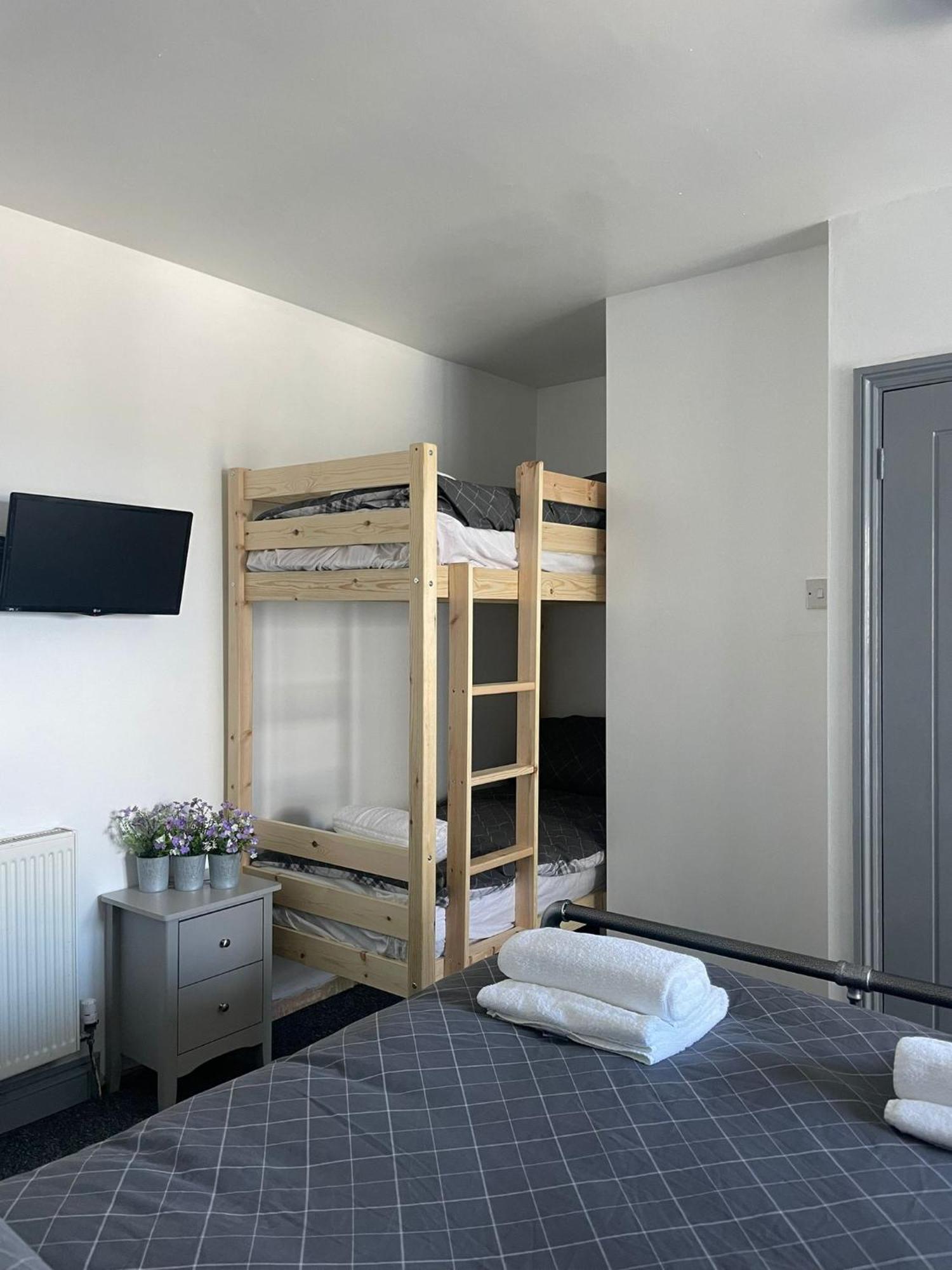 Shore Lodge 뉴키 외부 사진